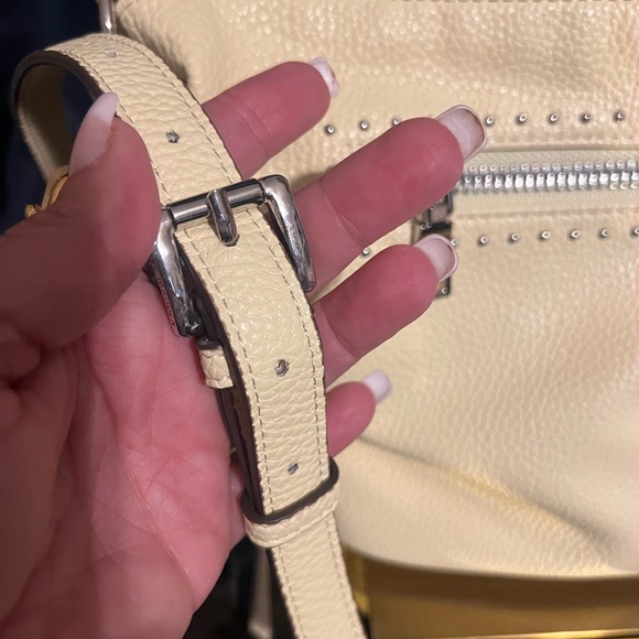 Steve Madden Beige Crossbody in Pastel Yellow with Silver Accents - Picture 11 of 15
